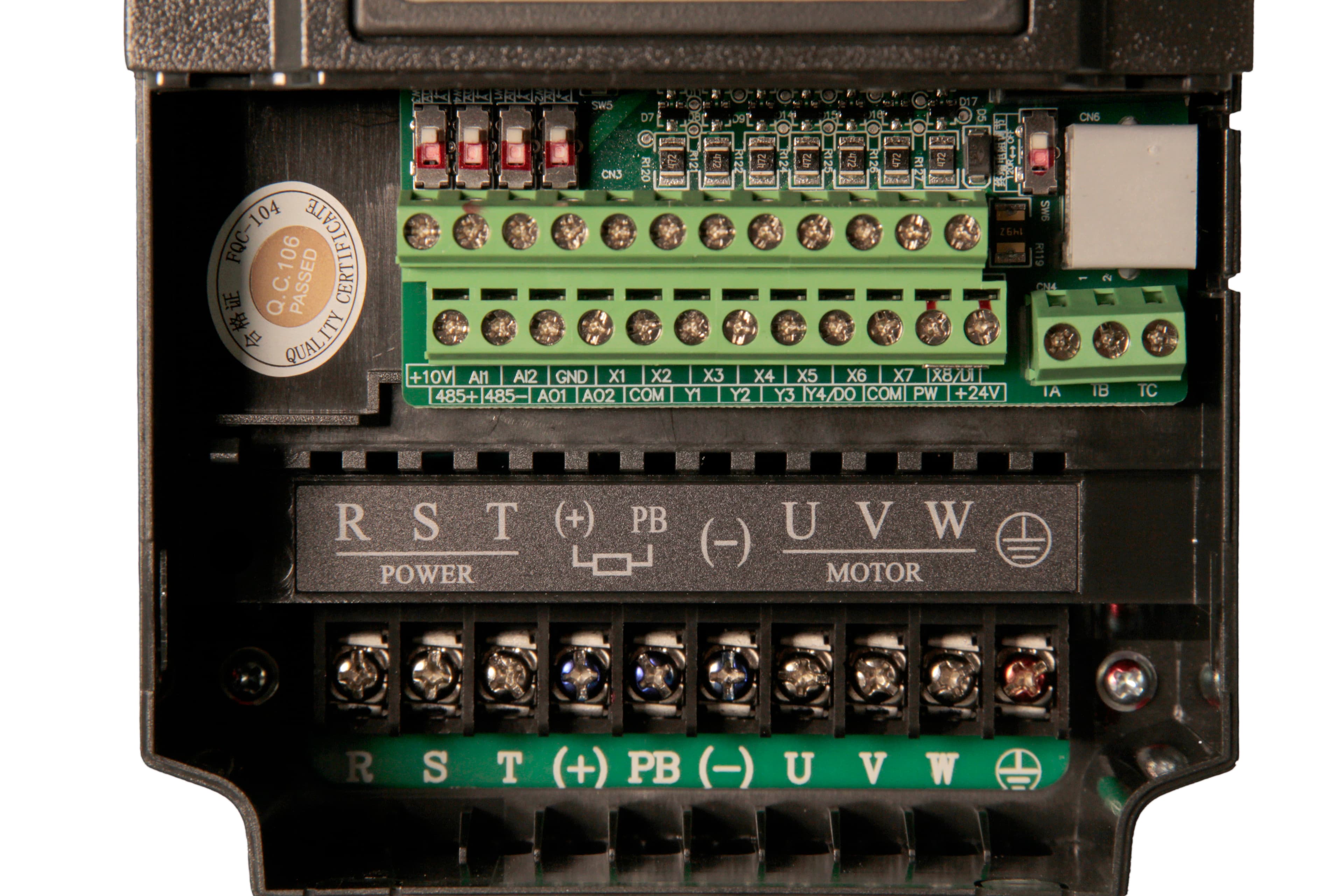 Преобразователь частоты ESQ-600-2S0037 3.7 кВт 200-260В