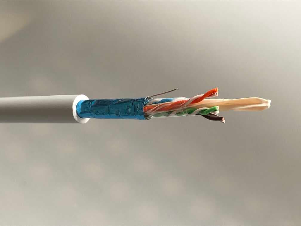 Витая пара F/UTP Cat 5e 4х2хAWG24 Premium IN нг(А)-LSLTx Cu (FTP Cat 5e 4x2x0.51 5e In/Cu)
