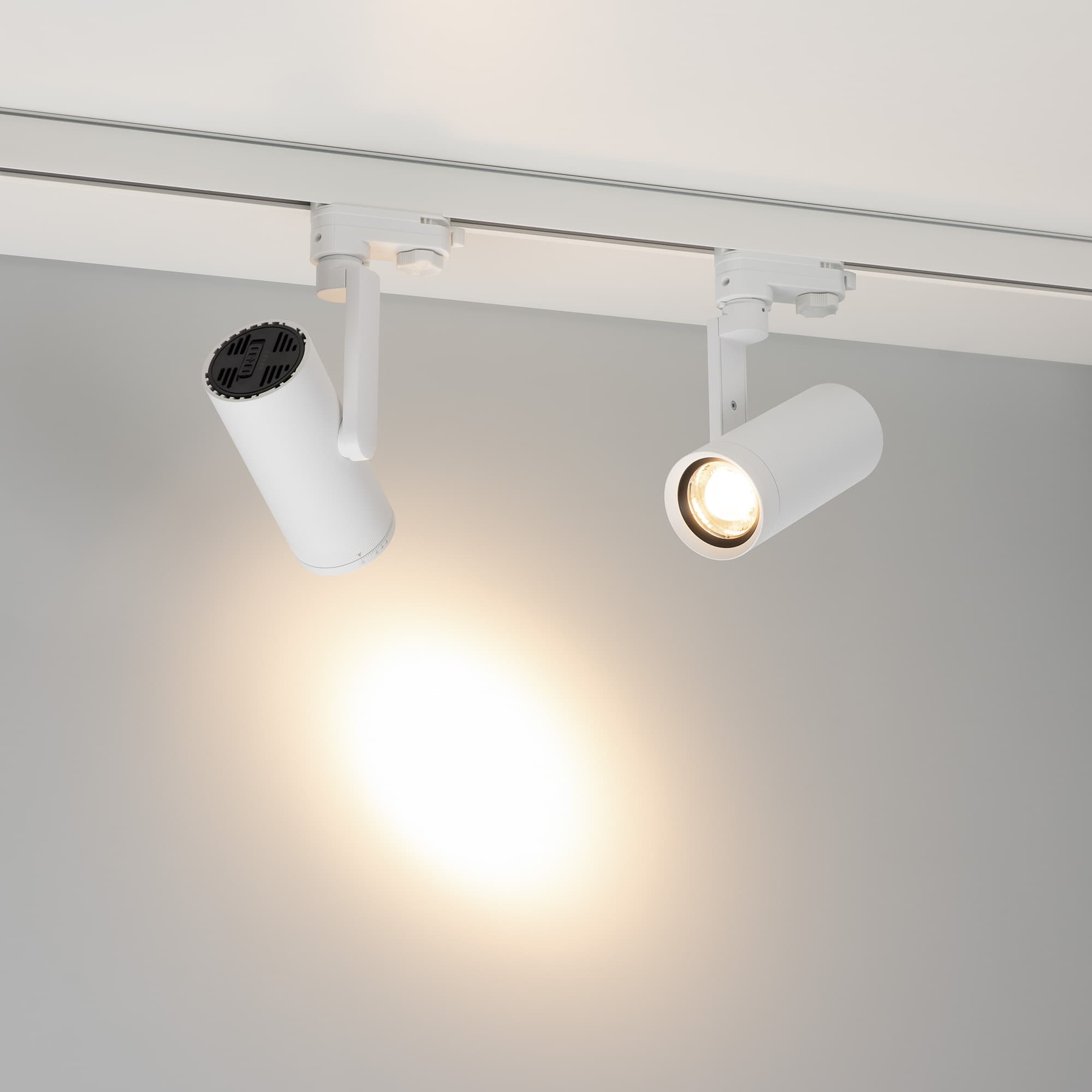 Светильник LGD-URANUS-4TR-R65-10W 3500K-MIX WH, 20-50 deg, side holder, 230V, IP20, металл, 5 лет