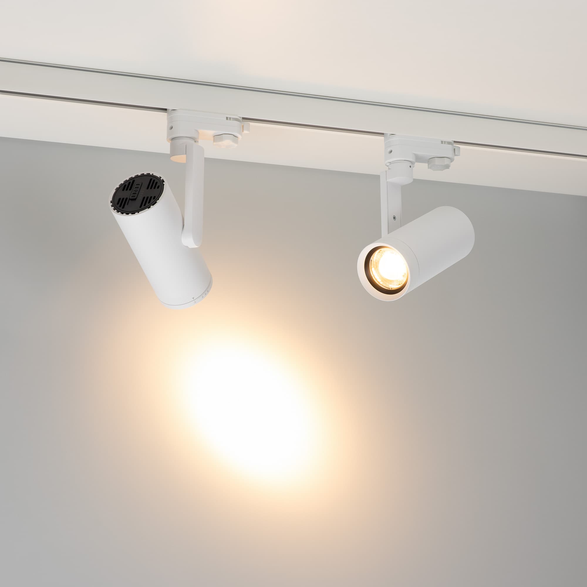 Светильник LGD-URANUS-4TR-R65-10W 3500K-MIX WH, 20-50 deg, side holder, 230V, IP20, металл, 5 лет