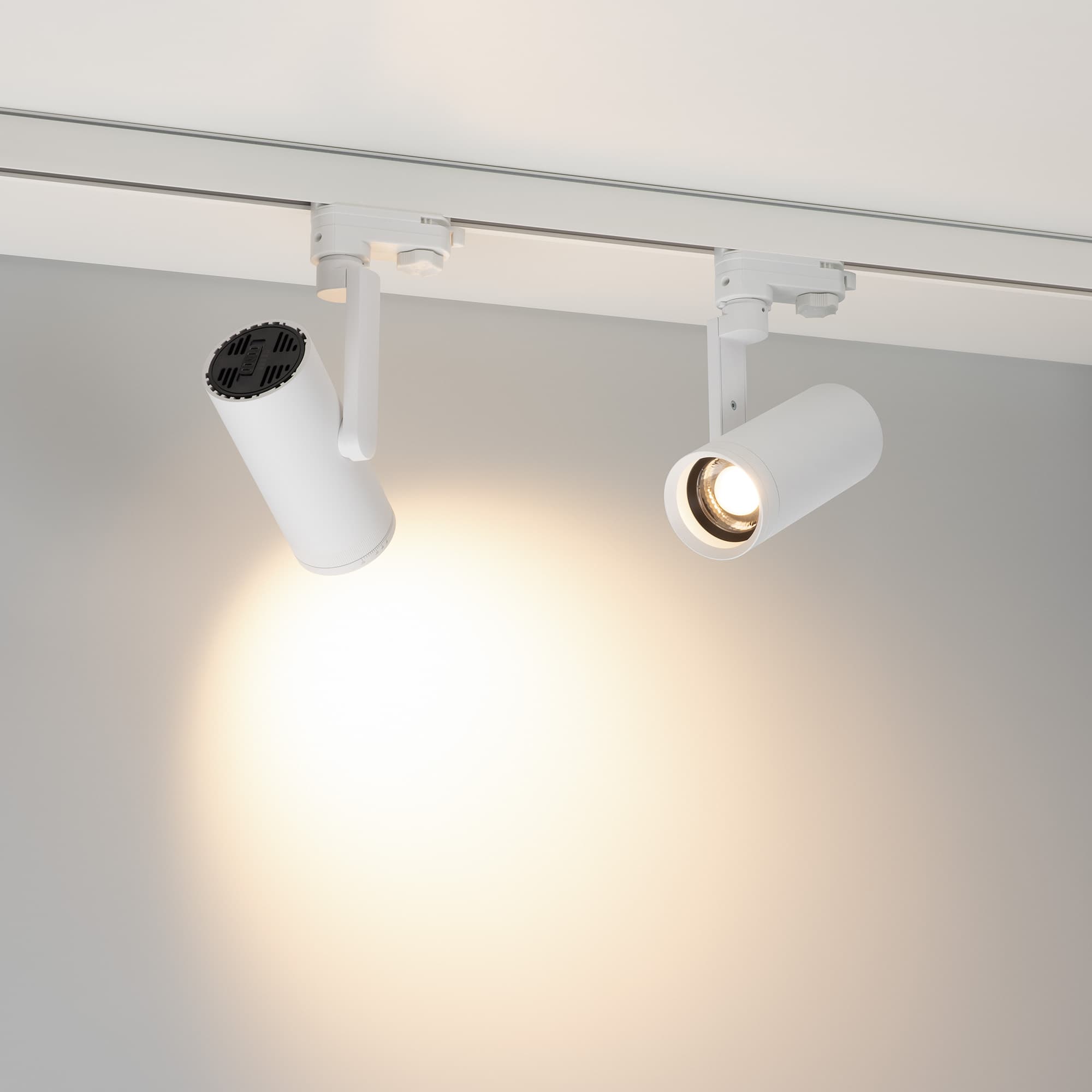 Светильник LGD-URANUS-4TR-R65-10W 3500K-MIX WH, 20-50 deg, side holder, 230V, IP20, металл, 5 лет