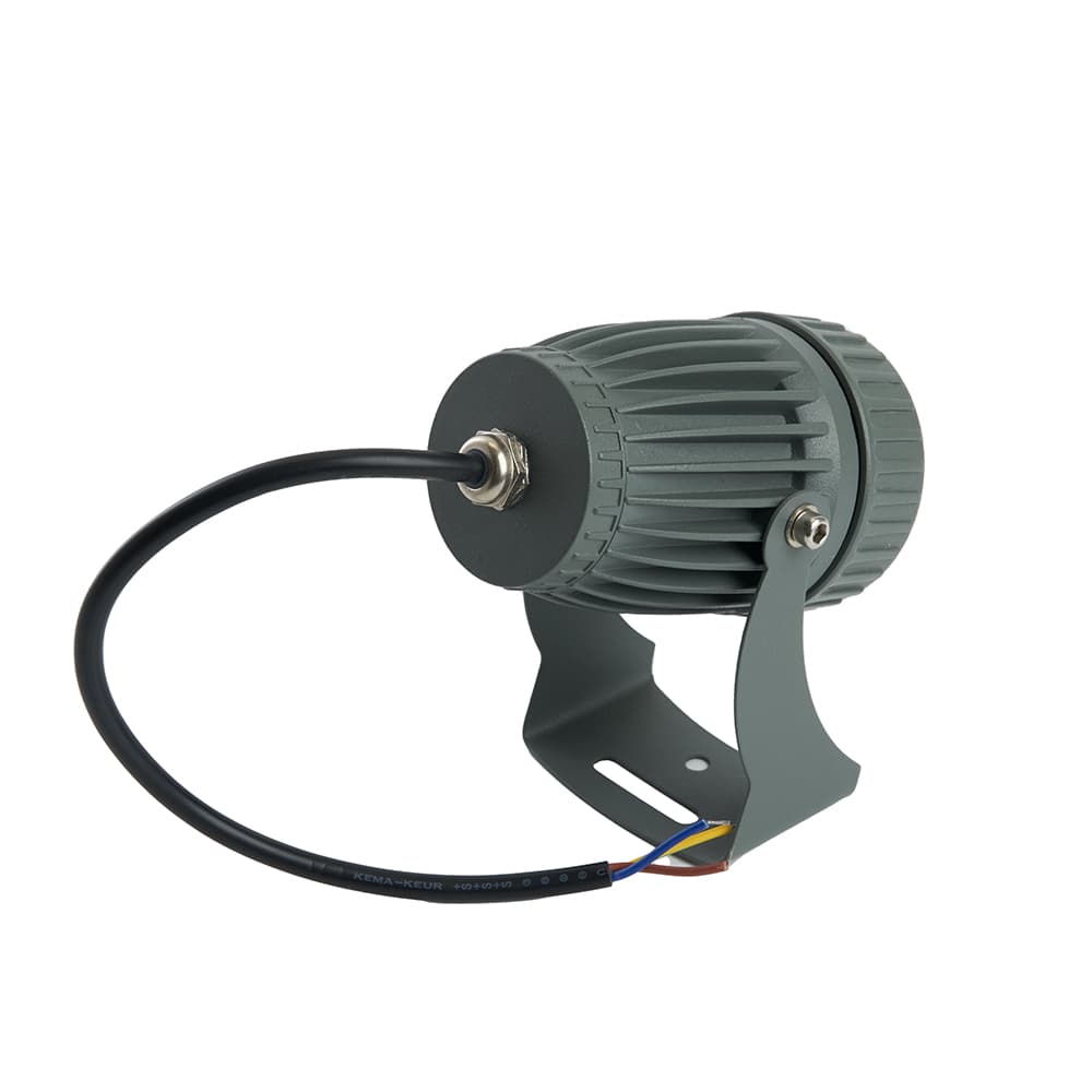 Прожектор светодиодный ДО-8w 2700К IP65