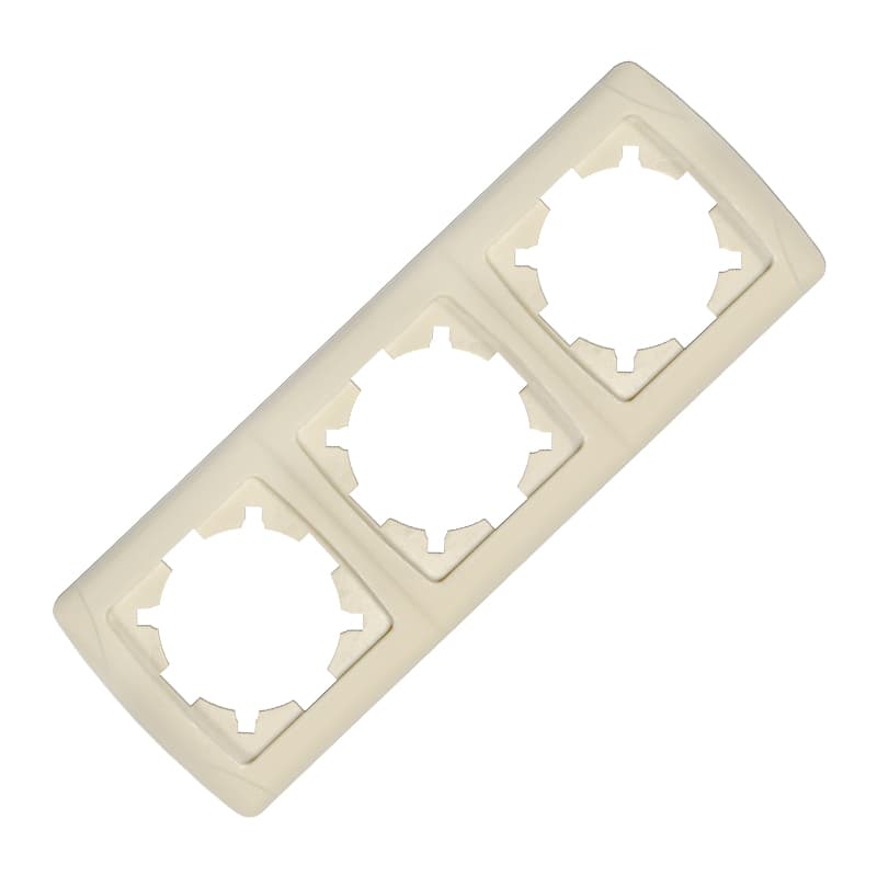 Маргарита Маргарита рамка трехместная горизонтальная  сл.кость (ivory) (еврослот)
