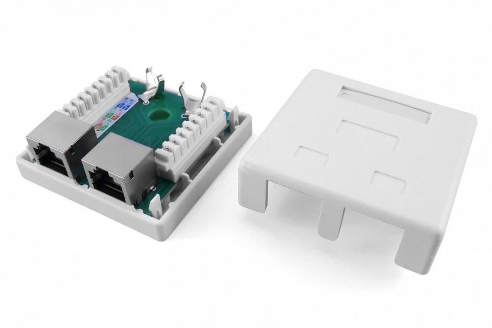 Розетка компьютерная RJ-45(8P8C) кат 5e экранированная