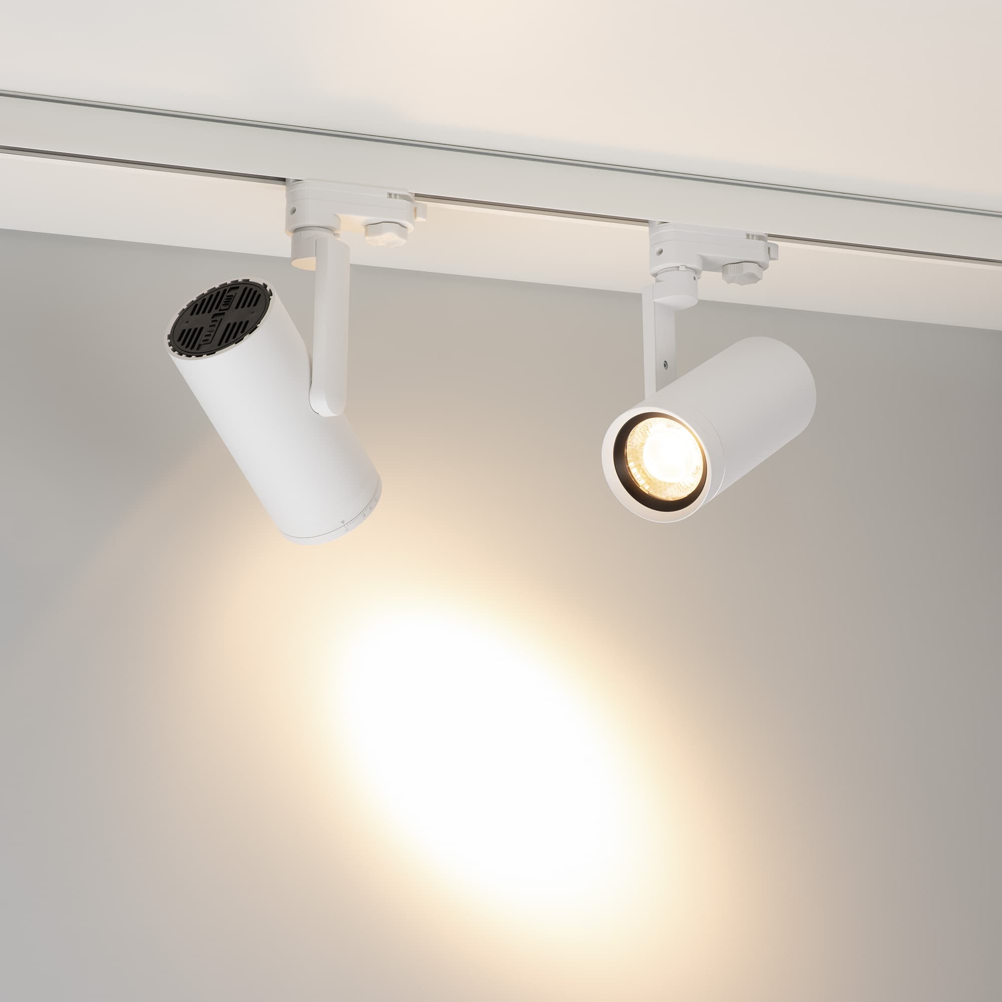 Светильник LGD-URANUS-4TR-R75-18W/25W 3500K-MIX WH, 20-50 deg, side holder, 230V, IP20, металл, 5 лет