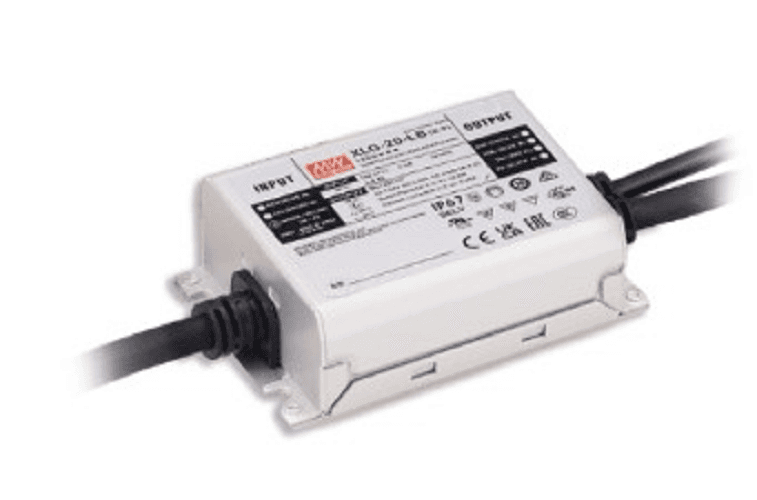 Источник питания AC-DC, 21Вт, стабилизатор тока, IP67, вход 90…305В AC, 47…63Гц, ККМ, выход 700мА/18…30В, изоляция 3750В AC, в кожухе 95х63х30мм, -40…+80°С (корпус)