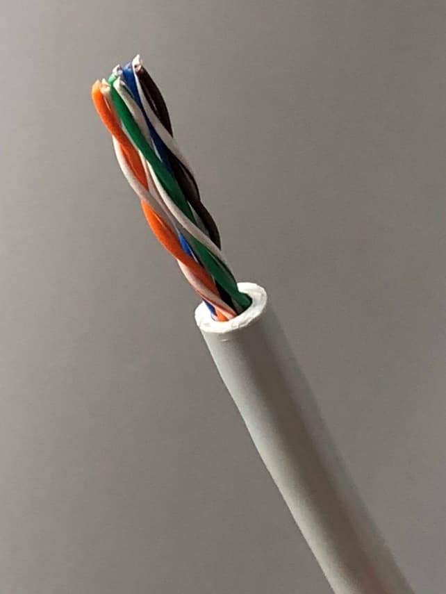 Витая пара U/UTP кат 5e 4x2xAWG24 Standart Cu нг(А)-LSLTx IN 305м (RUS)