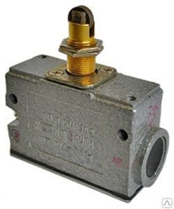 Микровыключатель МП 1313 У2 исполнение 01, IP54, толкатель с продольным расположением ролика, комбинированный, винт
