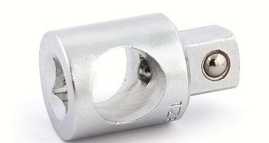 Переходник 3/8''Fx1/2''M с отверстием под вороток