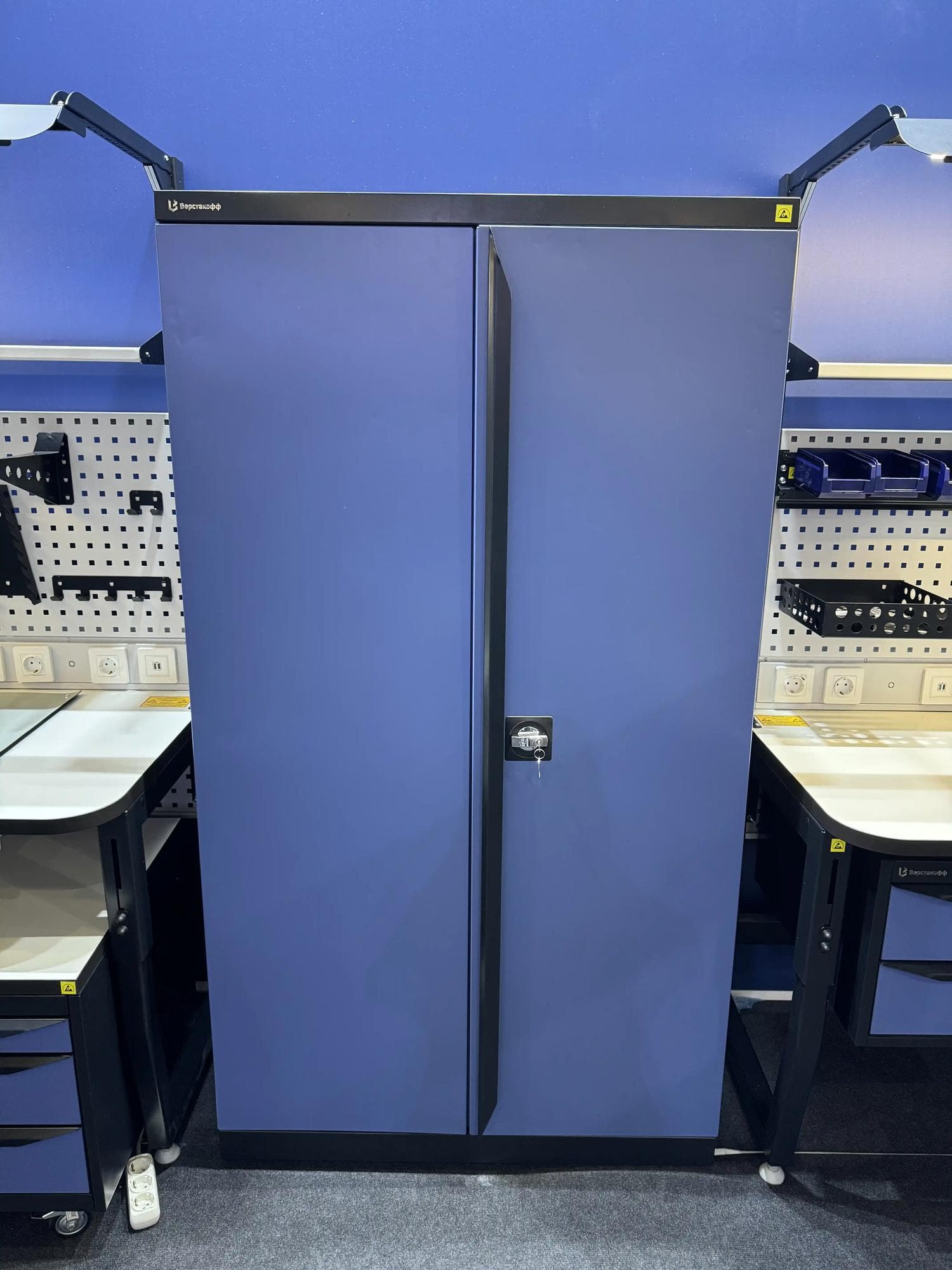 Шкаф антистатический SPC 181.2B2.2S1