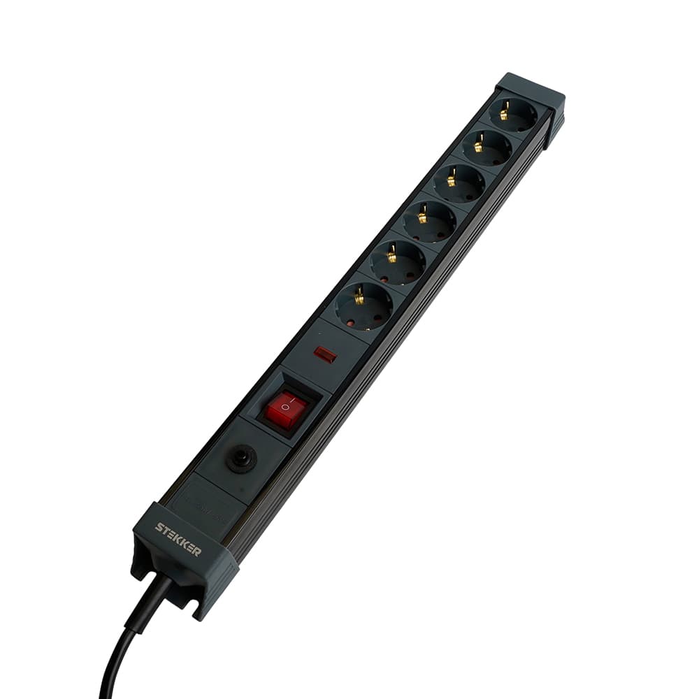 Фильтр сетевой 6-местный с/з 3x1 мм2 5 м 250 В 16 А черный HM22-61-05