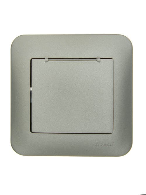 ASTI Розетка с заземлением с крышкой, 16 А, платина Lezard 7081-3535-123B