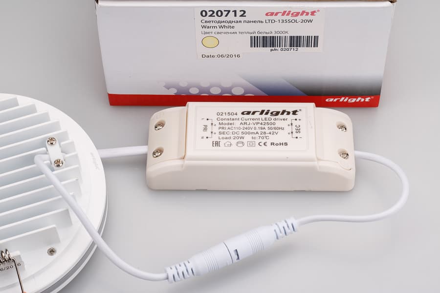 Панель светодиодная LTD-135SOL-20W Warm White IP44 пластик 3 года