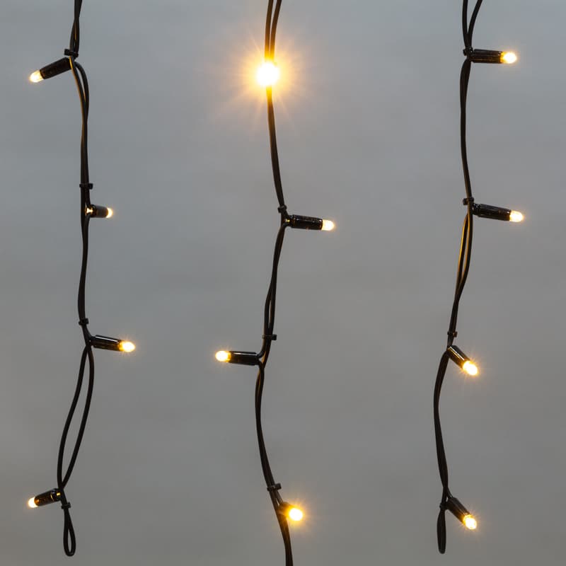 Гирлянда Айсикл Бахрома светодиодная 3,2х0,6 м, 88 LED, черный провод каучук, теплое белое свечение