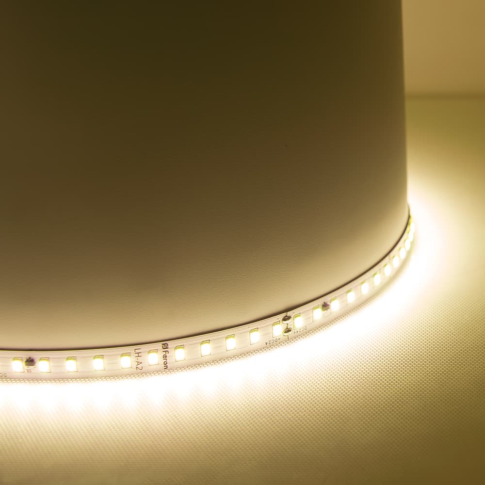 Лента светодиодная 9.6Вт/м 24В 3000К IP20 120LED/м LS520 стабилизированная