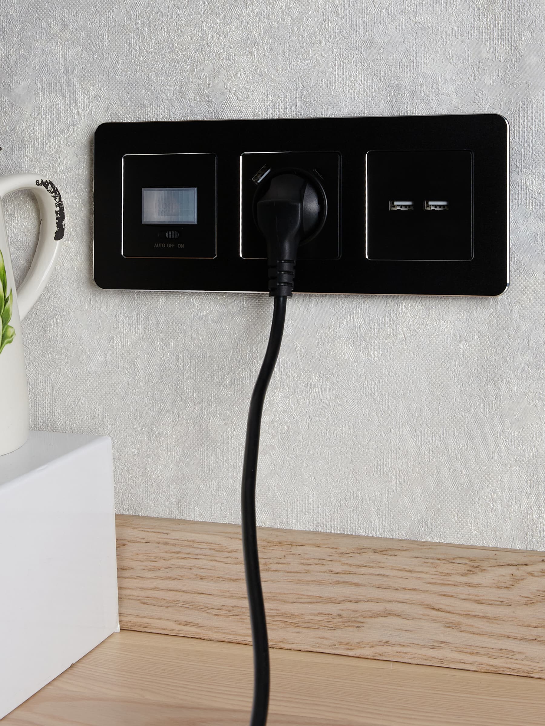 BRITE Розетка USB A+A 5В 3,1А РЮ10-1-БрЧ черный
